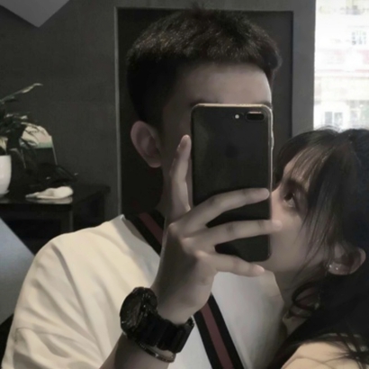 36张用手机遮脸的恩爱QQ情侣头像 高清氛围感拉满