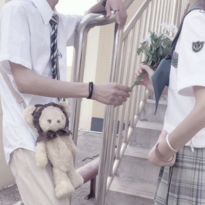 32张不露头情侣头像合集！高清半身不露脸的部位情头来啦