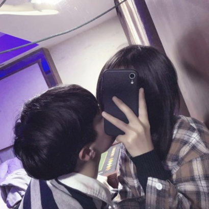 一对两张真人版QQ个性情头 高清好看的22张情侣头像分享