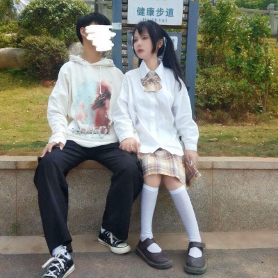 20张甜蜜可爱的萝莉情侣头像 高清无水印可直接用