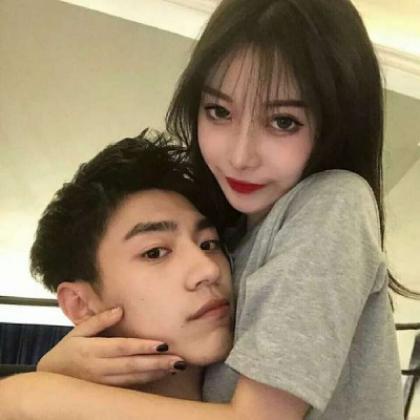 12张真人成熟风超甜情侣头像 高清无水印可直接用