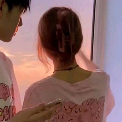 超火真人情侣头像 高清无水印共16张