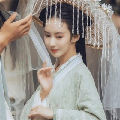 一左一右白衣古风情头！16张高清古风情侣头像合集