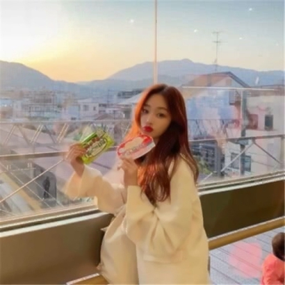 新版QQ情侣头像来啦！36张高清热门款一次看够