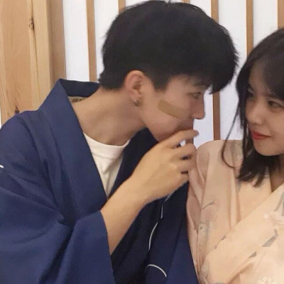 复古风真人双人QQ情侣头像 8组双人两图款