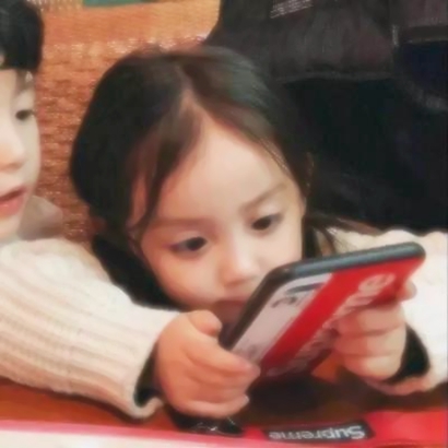 34张搞怪可爱萌娃情侣头像 高清好看的一对双人头像