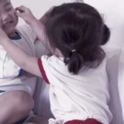 软萌暴击！28组可爱萌娃情侣头像 一对两张高清图