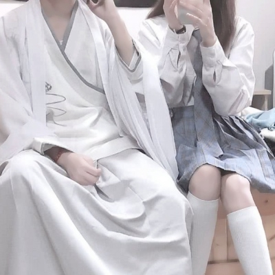 16张高清潮感QQ情侣下半身头像 个性党速存