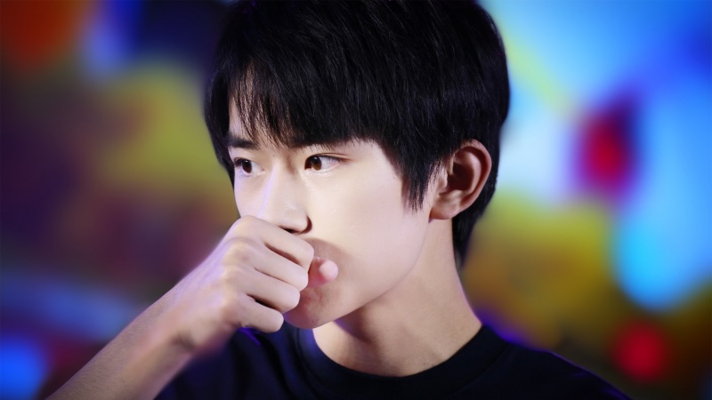 易烊千玺2K高清人物壁纸资源分享