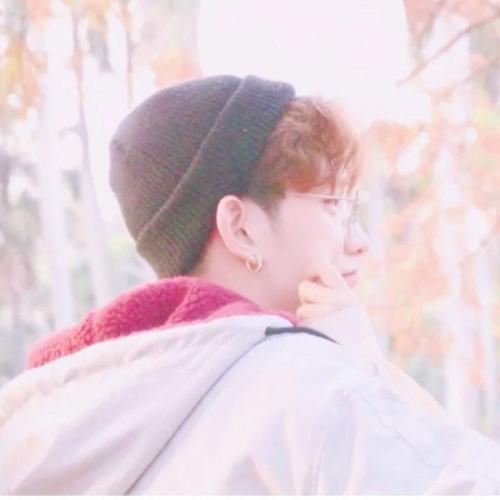 真人热恋款！一人一半的高清甜蜜情侣头像（共12张）