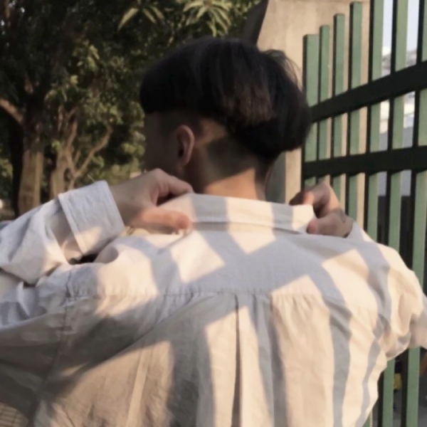 侧脸情侣头像来啦！三组高清一男一女配对款，共6张