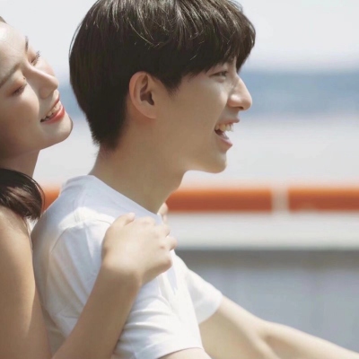 流行的真人一左一右情头网图合集来了，共18张高清图