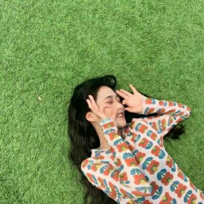 女生情侣QQ头像一人一张！28张高清好看的女女情头合集