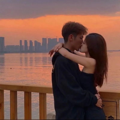 10组氛围感拉满的真人情侣头像，一左一右超适配