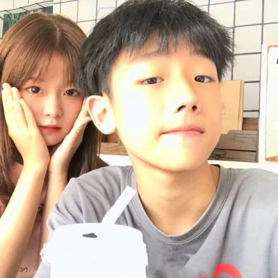 最新双人高清情侣头像来啦！这里整理了16张个性网同款图，都是适合情侣使用的高清素材。