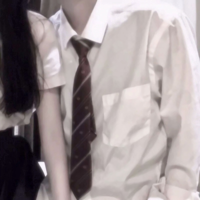 26张不露脸正身双人真人情侣头像 高清素材合集