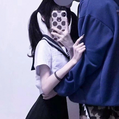 26张不露脸正身双人真人情侣头像 高清素材合集