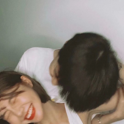 ins上超火的高甜真人情侣头像 稀有款共8张