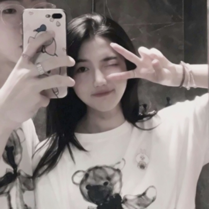 36张用手机遮脸的恩爱QQ情侣头像 高清氛围感拉满