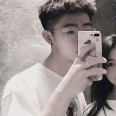 36张用手机遮脸的恩爱QQ情侣头像 高清氛围感拉满