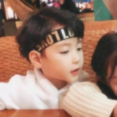 34张搞怪可爱萌娃情侣头像 高清好看的一对双人头像