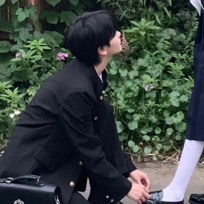 超火的一左一右情侣头像 14张高清合集