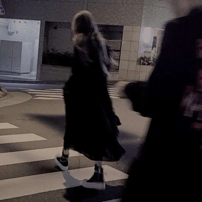 10张真人朦胧感情侣头像上新啦