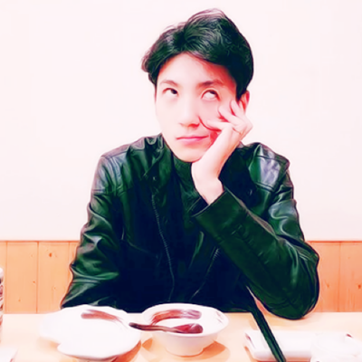 最新真人情侣头像来啦！一男一女高清款共12张，适合情侣使用。