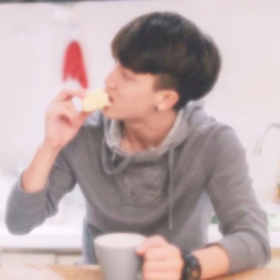 超甜真人情侣头像合集，16张氛围感拉满的配对头像