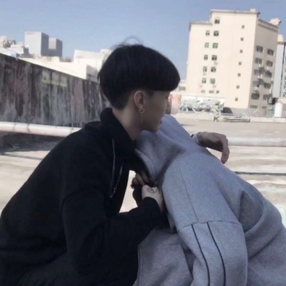 带着青春感的清纯情侣头像 满满都是恋爱的甜(共36组)