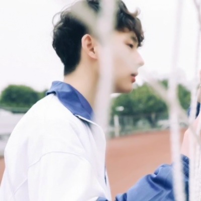 高清校园校服情侣头像 清新又治愈的14组青春情头