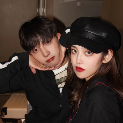 超甜情侣专用头像来啦！18张高清一对两张的情头合集，适合情侣双人使用。