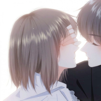 10组一左一右的怦然心动情侣头像 高清无水印合集