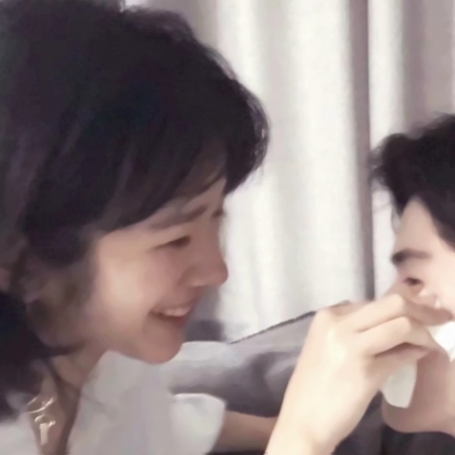这里有16组好看的QQ真人情侣头像 高清一左一右两张一套