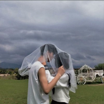 10组高清婚纱情侣头像 超适合当结婚照头像的一对两张图