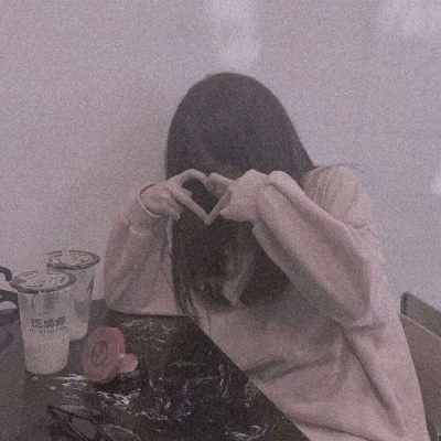 ins风不明显真人情侣头像来了！18张高级感一男一女款