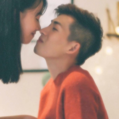 超甜真人情侣头像合集，16张氛围感拉满的配对头像