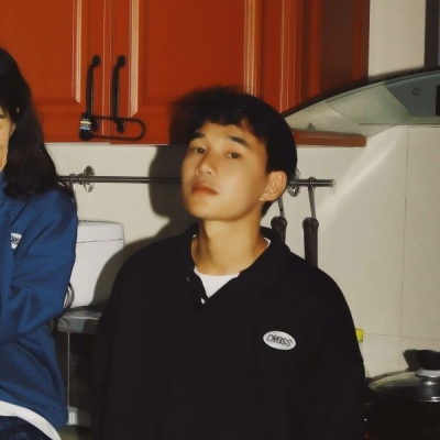 真人版网图甜系情头，20张高清个性情侣头像合集