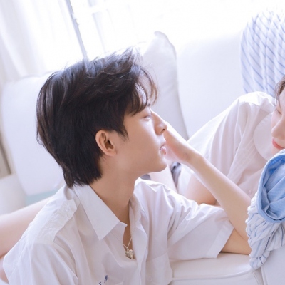 超戳人的浪漫神仙情侣头像 16张合集