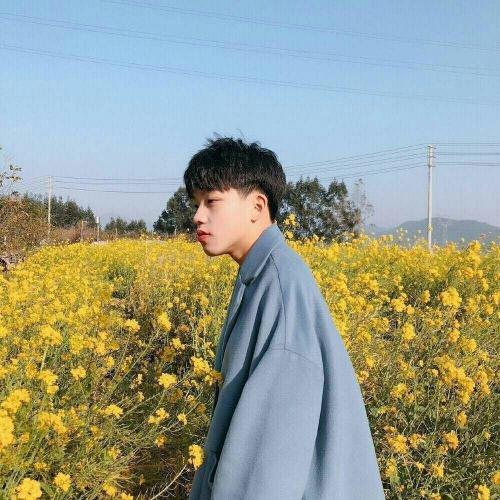 真人热恋款！一人一半的高清甜蜜情侣头像（共12张）