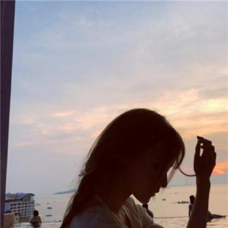 最新款真人情侣非主流唯美头像 一共12张