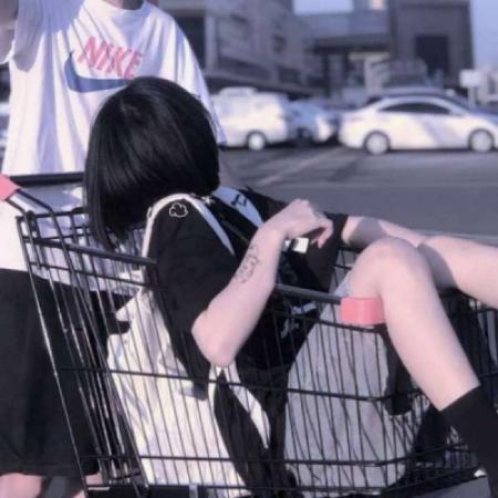 超火的双人不露脸高清情侣头像 一共10张