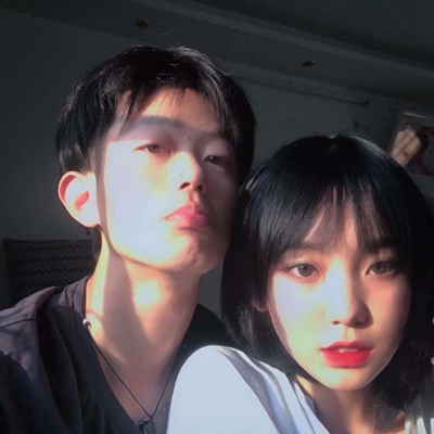 20张复古港风情侣头像 自带温柔甜蜜滤镜