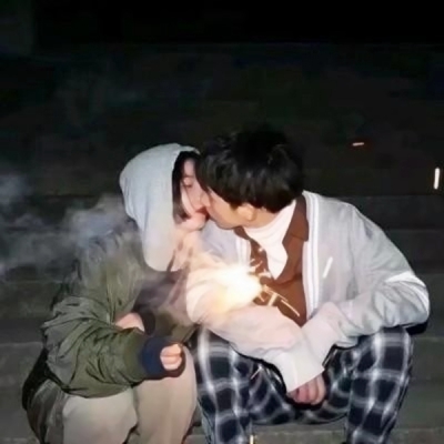 微信情侣头像来啦！22张高清好看的微信情侣照片头像合集