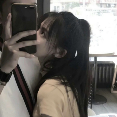 36张用手机遮脸的恩爱QQ情侣头像 高清氛围感拉满