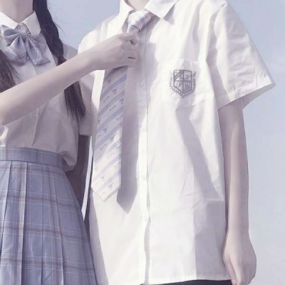 8张高清制服部位情侣头像分享