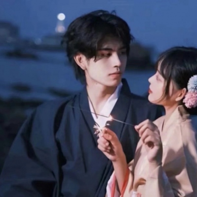 流行的真人一左一右情头网图合集来了，共18张高清图