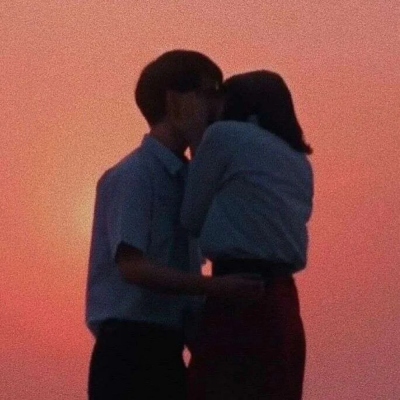 成熟简约款双人情侣头像 8组优质素材合集