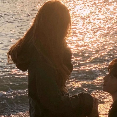 14张超有氛围感的真人夕阳情侣头像