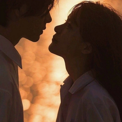 成熟温柔又有氛围感的情侣头像来啦 共18张高清图